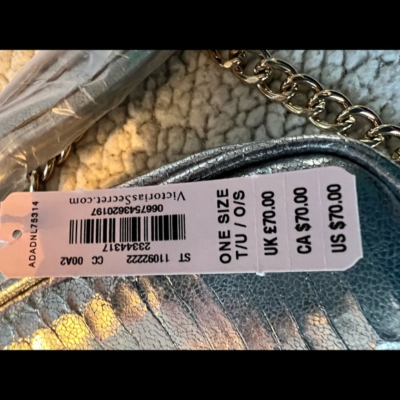 Victoria Secrets Bag - Picture 8 of 8